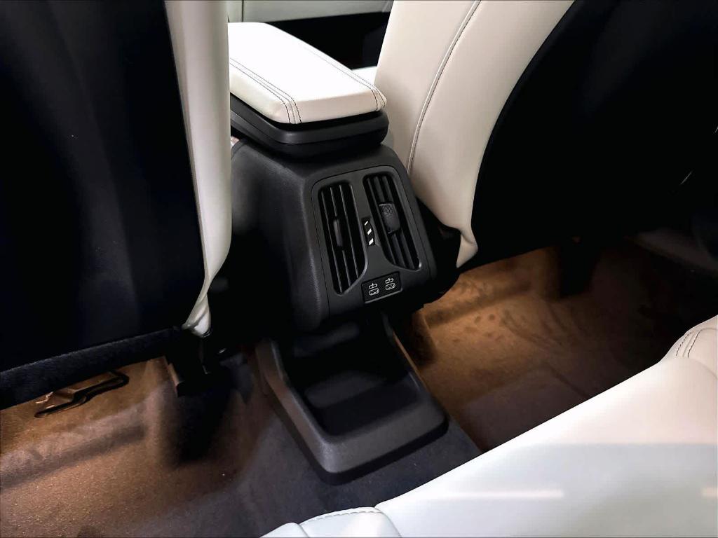 صورة مصغرة 16 لـ 2026 BMW X1 XDRIVE28I