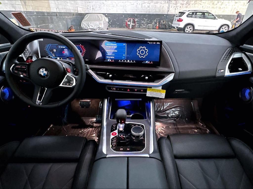 صورة 7 لـ 2026 BMW XM LABEL