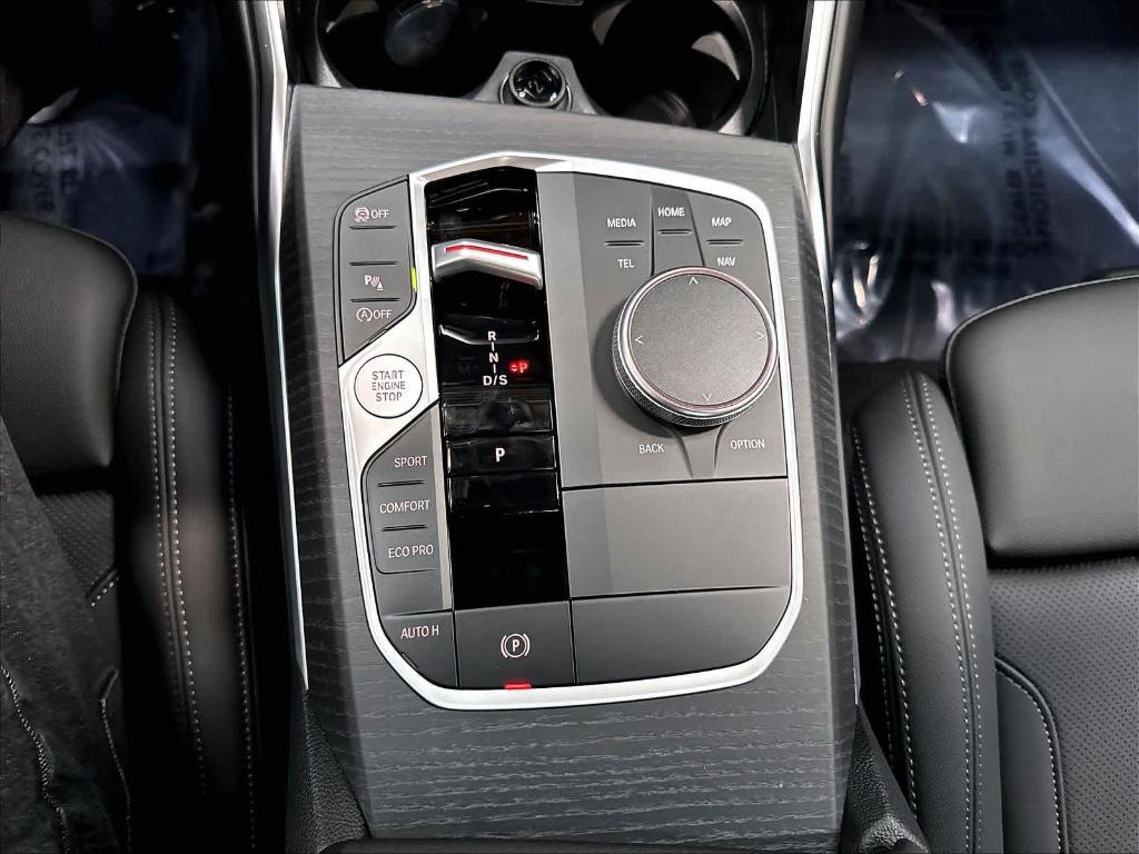 2026 BMW 330 I — миниатюра 21