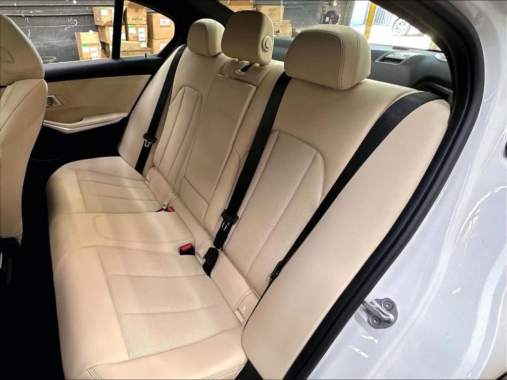 صورة مصغرة 12 لـ 2026 BMW 330 I