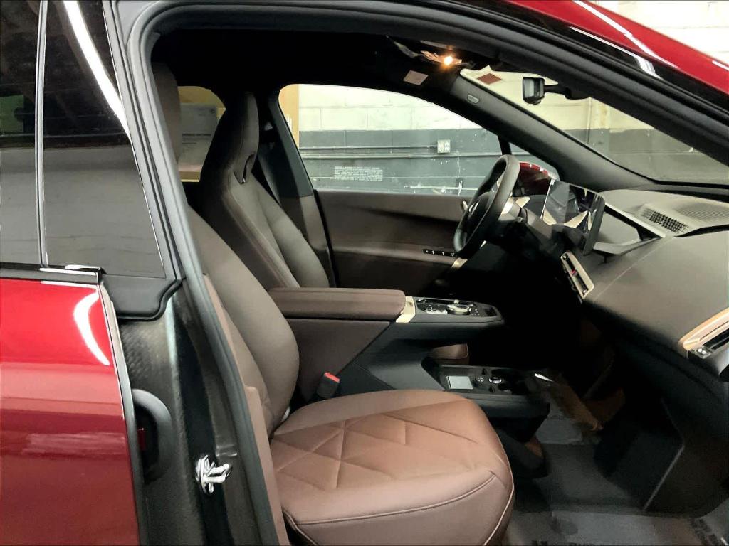 صورة مصغرة 27 لـ 2025 BMW IX XDRIVE50