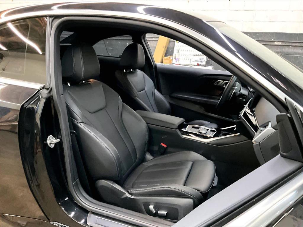 2023 BMW 230 I — фото 5