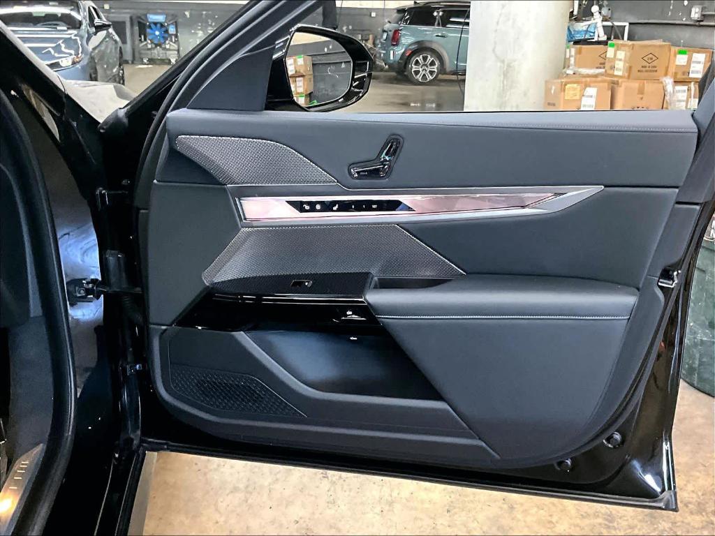 صورة مصغرة 26 لـ 2023 BMW I7 XDRIVE60