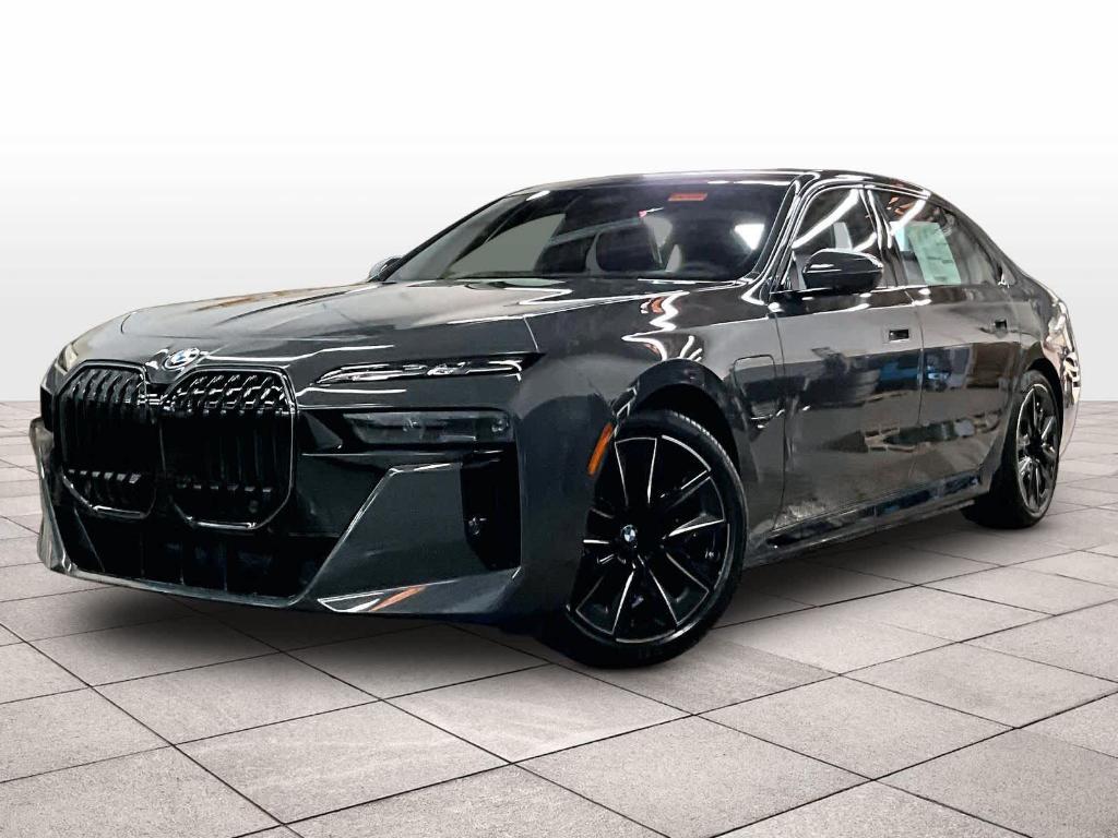 New 2026 BMW 750e xDrive