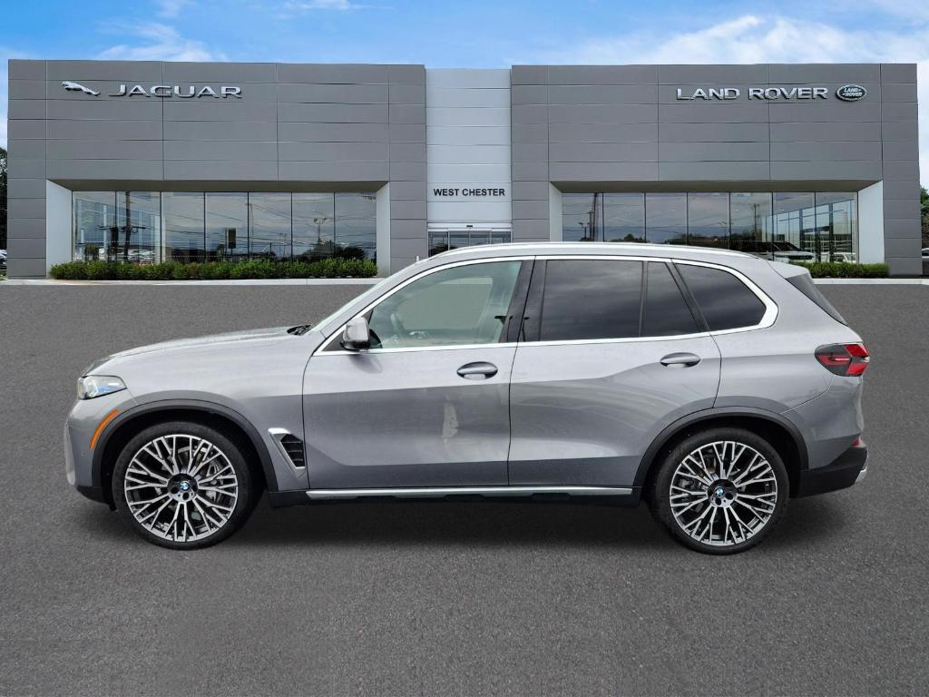 صورة 5 لـ 2025 BMW X5 XDRIVE40I
