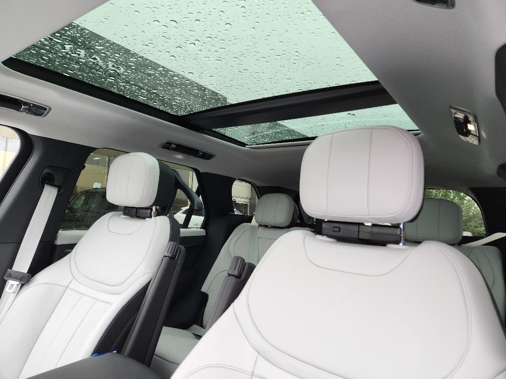 صورة 10 لـ 2027 LAND Rover RANGE ROVER SPORT BATTERSEA EDITION
