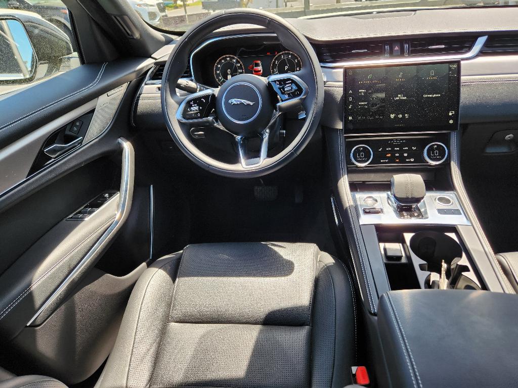 صورة مصغرة 13 لـ 2024 Jaguar F-PACE P400 R-DYNAMIC S