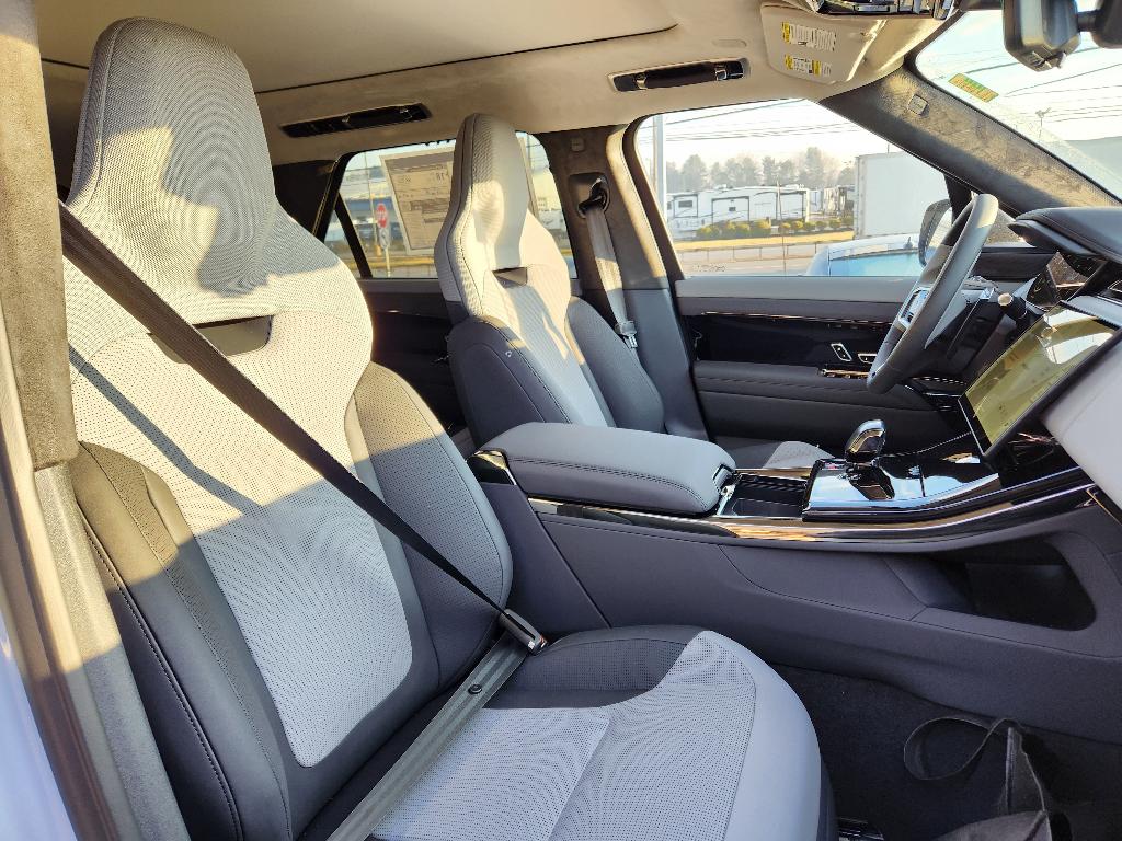 صورة مصغرة 12 لـ 2026 LAND Rover RANGE ROVER SPORT P635 SV