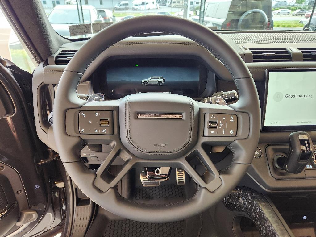 2025 LAND Rover DEFENDER OCTA EDITION ONE — миниатюра 15