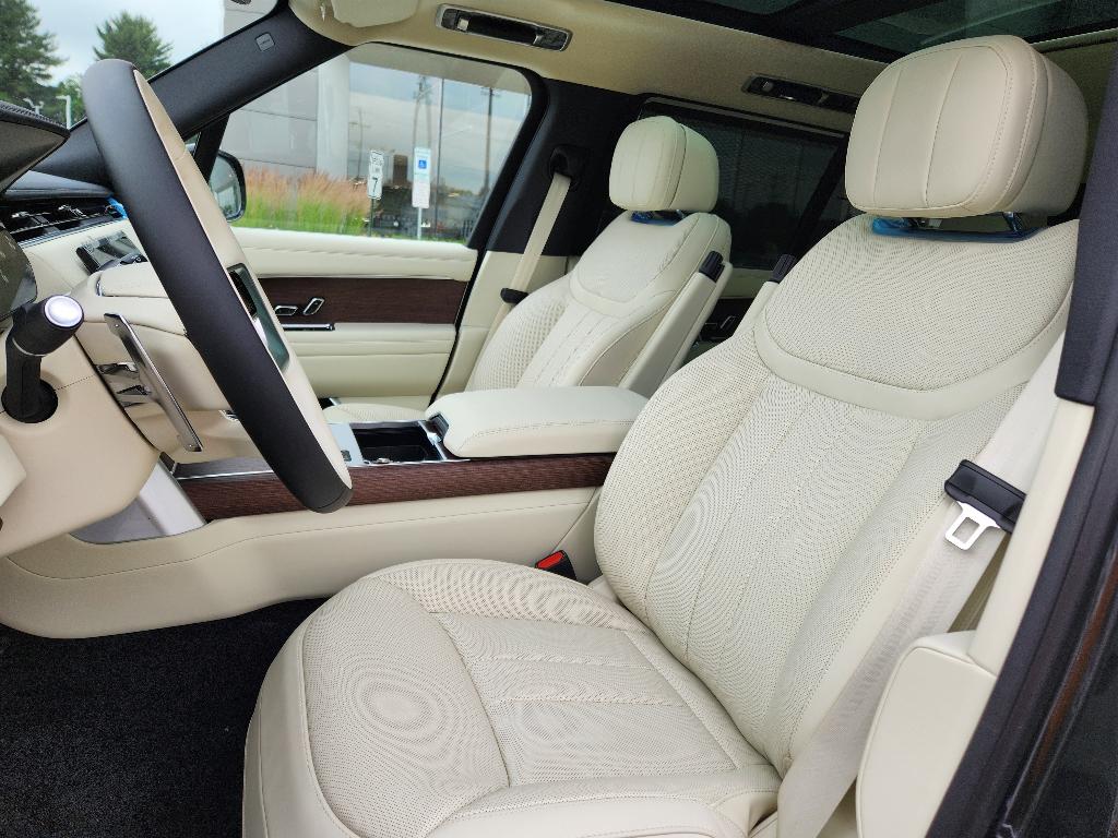 صورة 8 لـ 2026 LAND Rover RANGE ROVER P400 SE 7 SEAT