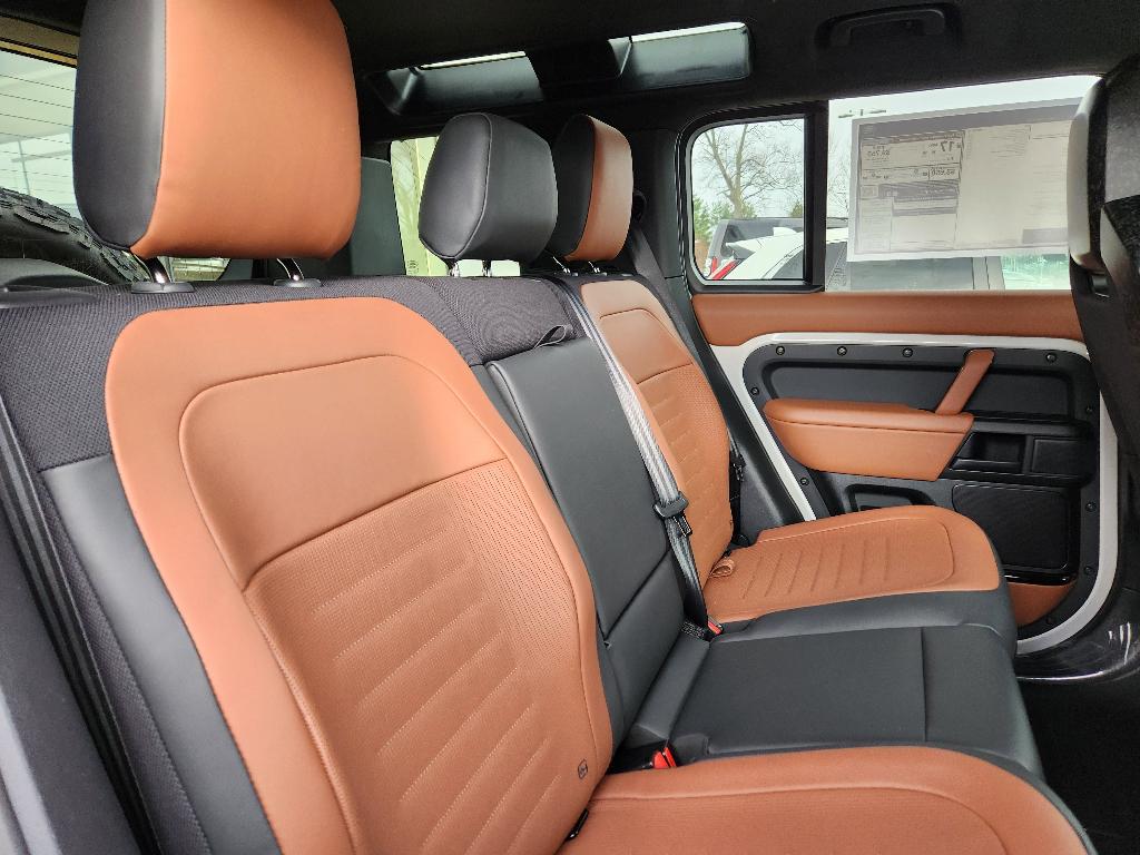 2026 LAND Rover DEFENDER OCTA 缩略图 11