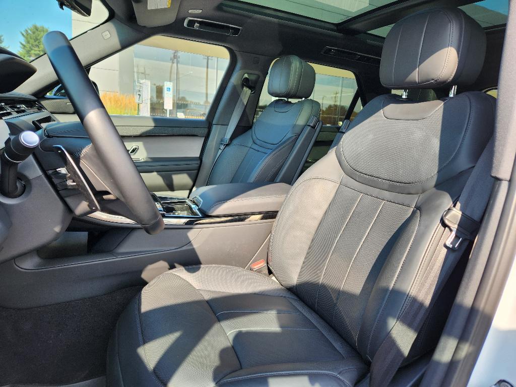 صورة 10 لـ 2024 LAND Rover RANGE ROVER SPORT DYNAMIC SE