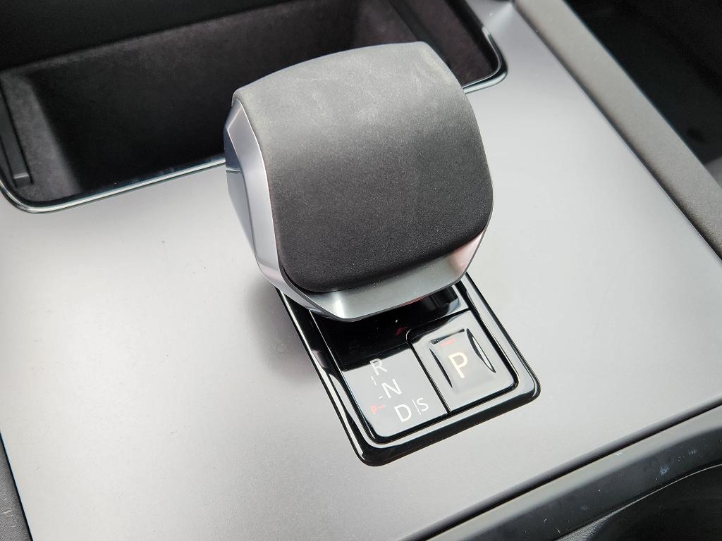 2025 LAND Rover DISCOVERY SPORT S — миниатюра 22