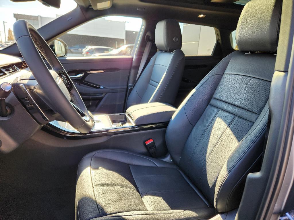2026 LAND Rover RANGE ROVER EVOQUE CORE S — фото 10
