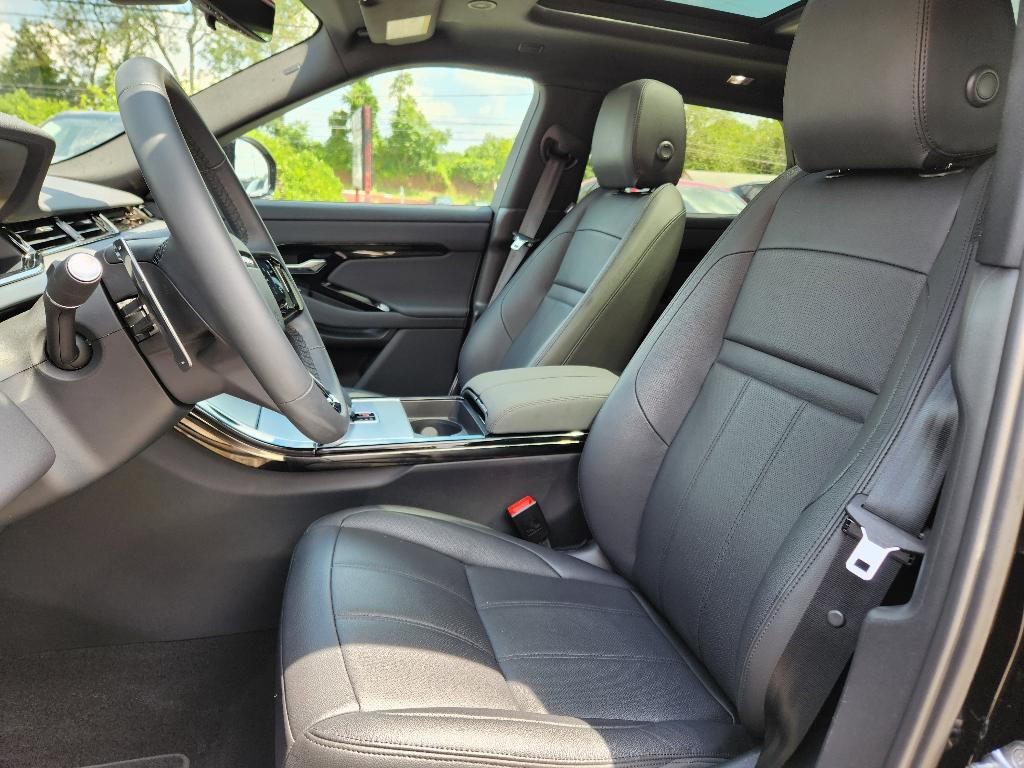 2025 LAND Rover RANGE ROVER EVOQUE CORE S — фото 10