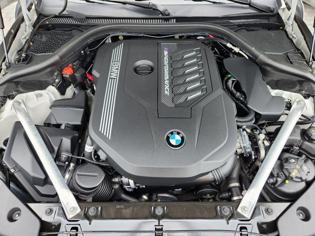 صورة 9 لـ 2023 BMW Z4 M40I