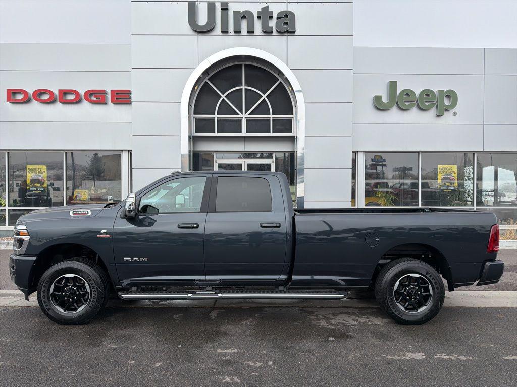 New 2026 RAM 2500 Laramie Crew Cab 4x4 8' Box