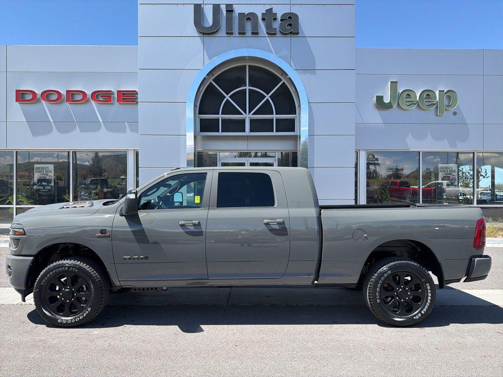 New 2026 RAM 3500 Laramie Mega Cab 4x4 6'4' Box