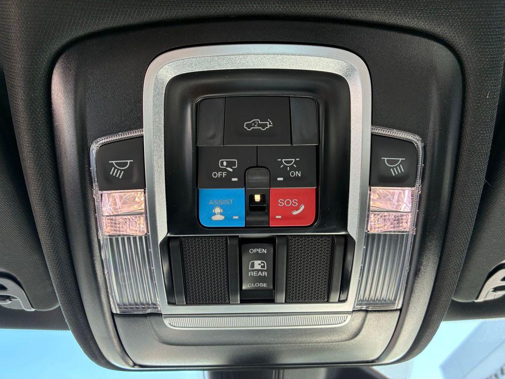 2026 RAM 1500 RHO CREW CAB 4X4 5'7' BOX — миниатюра 24