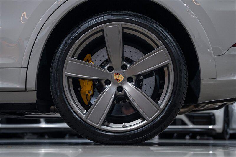 صورة مصغرة 12 لـ 2021 Porsche CAYENNE TURBO