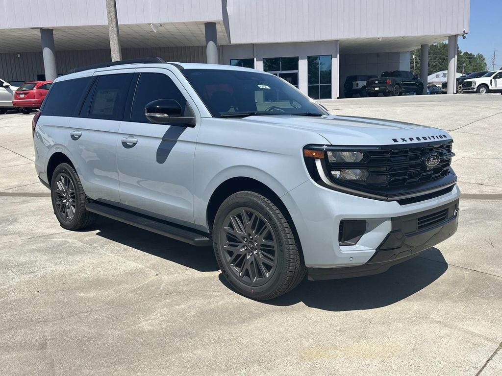 New 2026 Ford Expedition Platinum