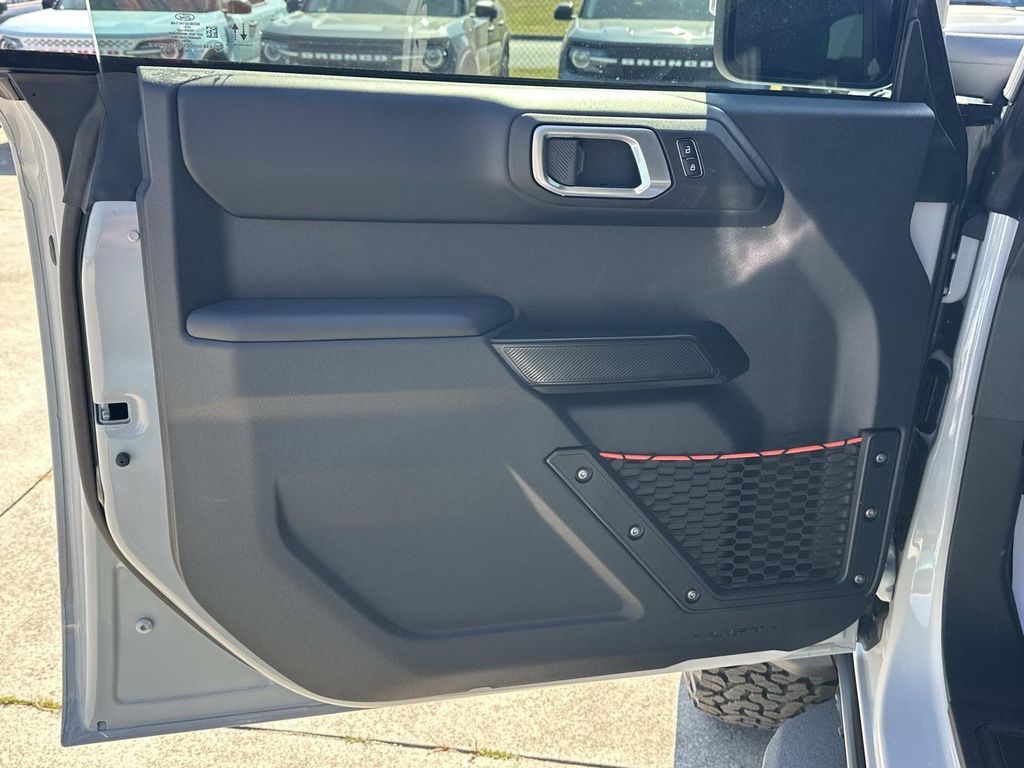 FORD BRONCO RAPTOR - 10