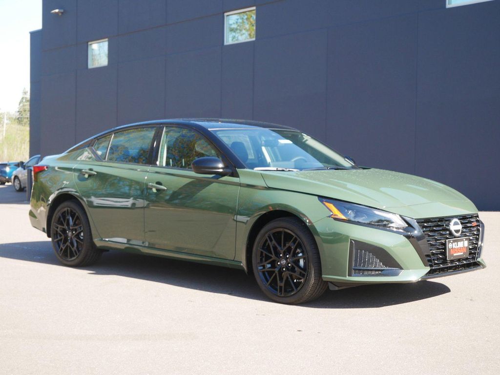 New 2026 Nissan Altima SR AWD