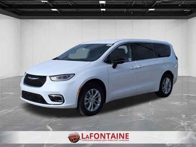 New 2026 Chrysler Pacifica Select