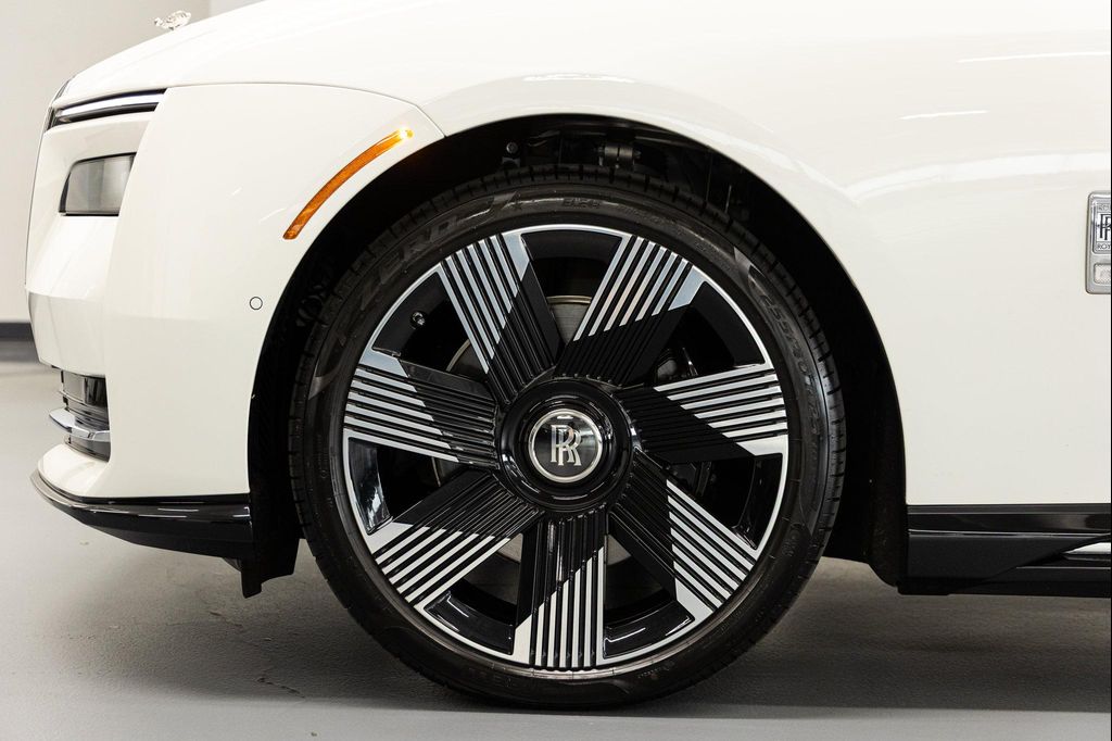 2024 ROLLS-ROYCE SPECTRE 缩略图 15
