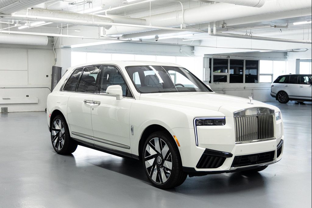 صورة 7 لـ 2027 ROLLS-ROYCE CULLINAN SPORT UTILITY
