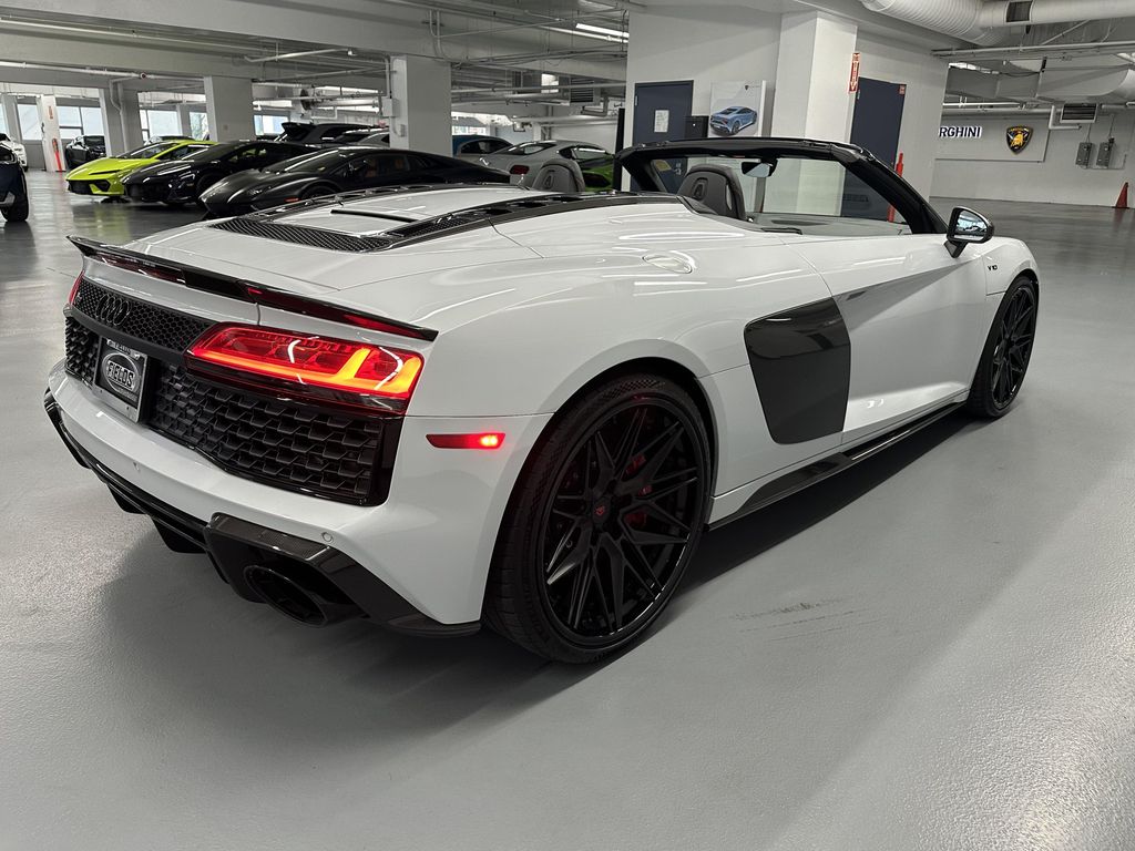 صورة 9 لـ 2020 AUDI R8 V10 PERFORMANCE QUATTRO S TRONIC