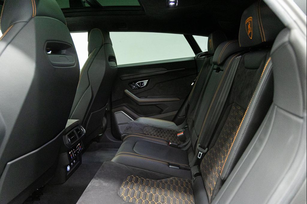 صورة مصغرة 48 لـ 2022 Lamborghini URUS BASE