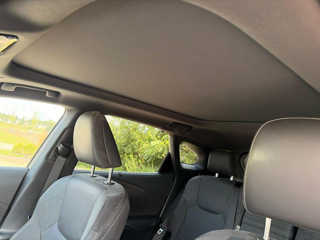 صورة 5 لـ 2024 Lexus RX 450H+ BASE