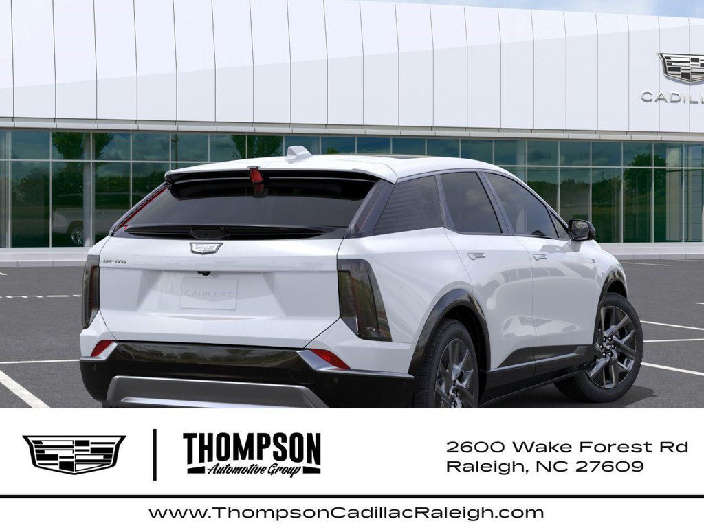 2027 Cadillac OPTIQ LUXURY thumbnail 4