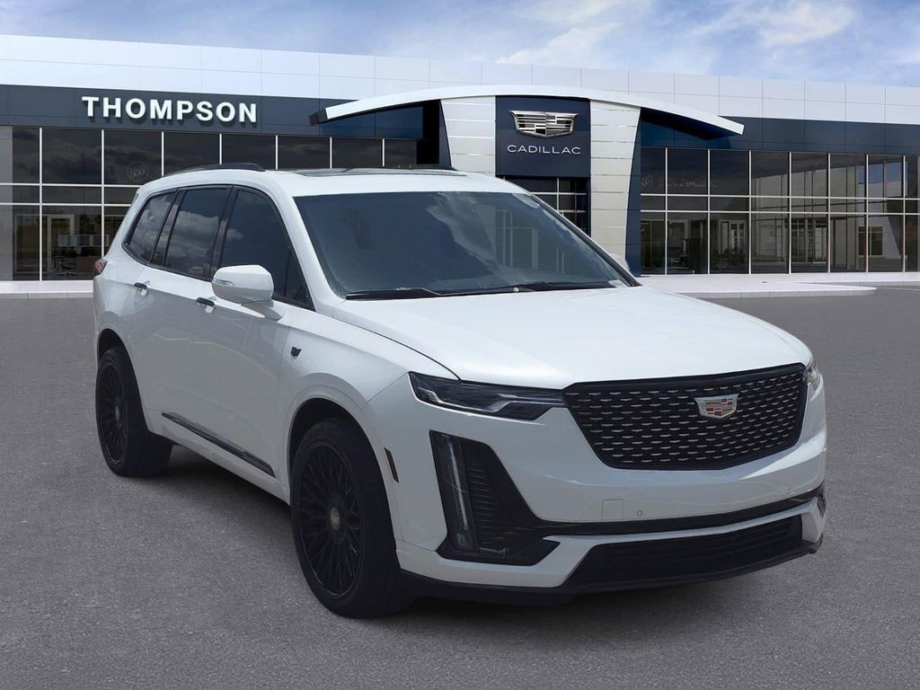 New 2025 Cadillac XT6 Premium Luxury AWD