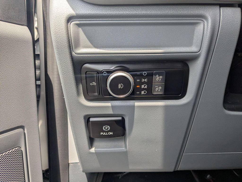 صورة مصغرة 19 لـ 2023 FORD F-150 XLT