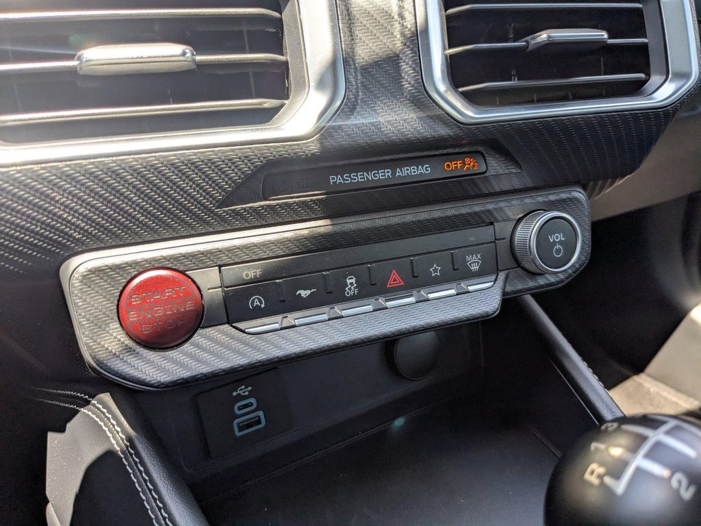 صورة مصغرة 16 لـ 2025 FORD MUSTANG GT PREMIUM