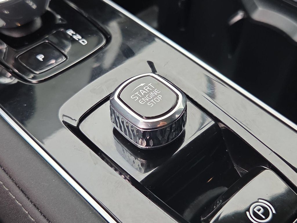 2025 Volvo XC90 B5 PLUS 7-SEATER 缩略图 18