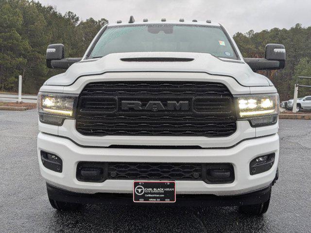 صورة 2 لـ 2024 RAM 3500 LIMITED CREW CAB 4X4 8' BOX