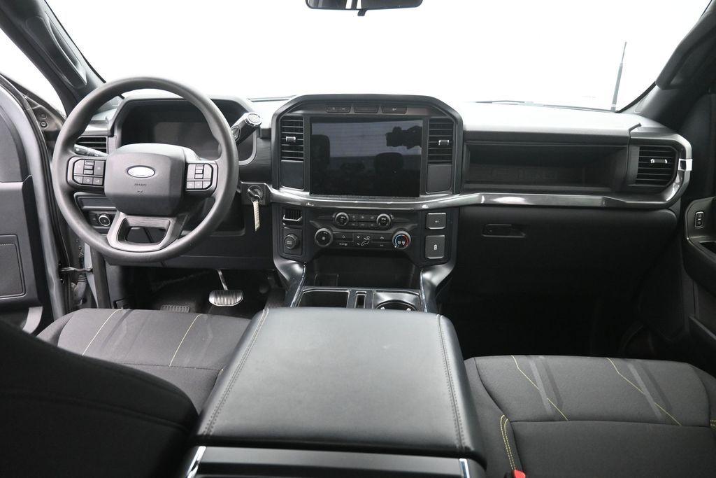 صورة مصغرة 16 لـ 2024 FORD F-150 STX