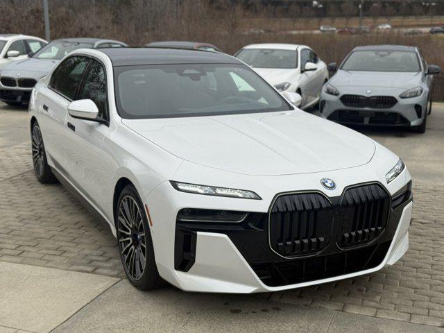 2026 BMW 750E I XDRIVE — фото 8