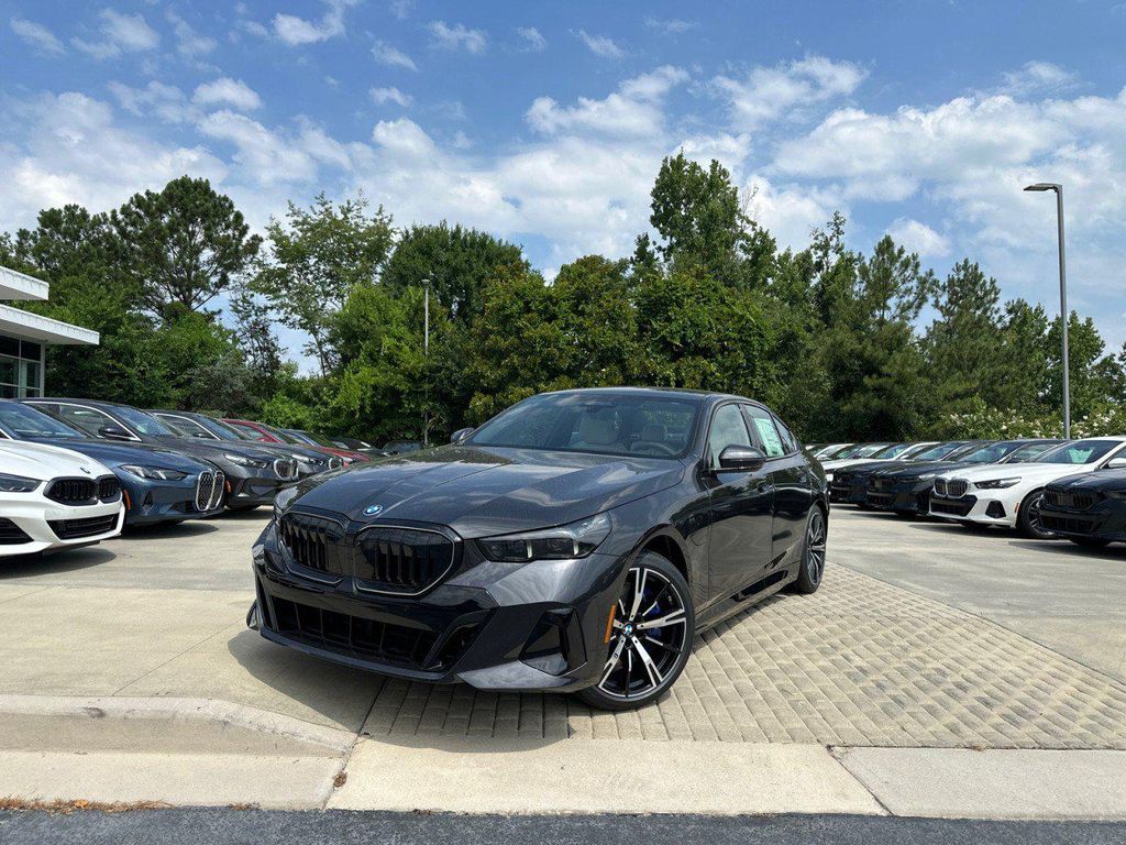 New 2027 BMW 550e 550e xDrive