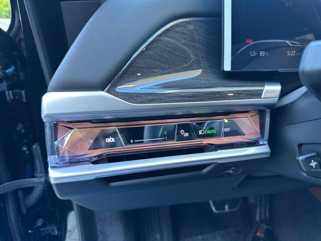 صورة مصغرة 19 لـ 2026 BMW I7 EDRIVE50