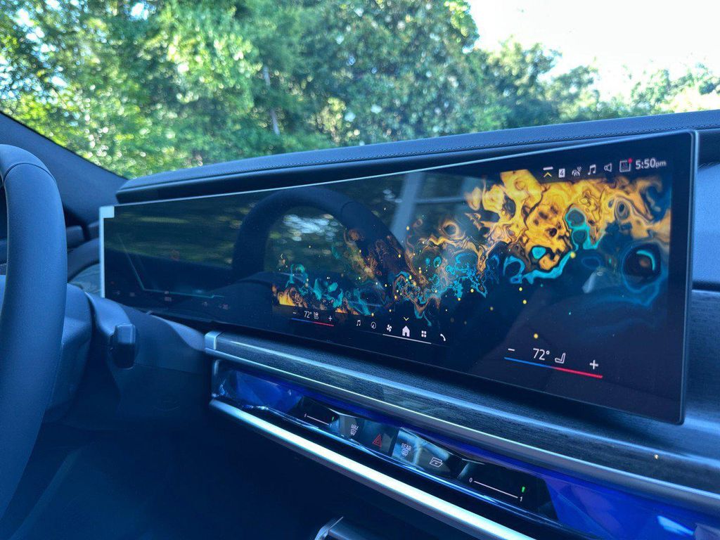 صورة مصغرة 32 لـ 2026 BMW I7 EDRIVE50