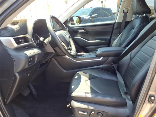 2023 Toyota HIGHLANDER XLE thumbnail 16