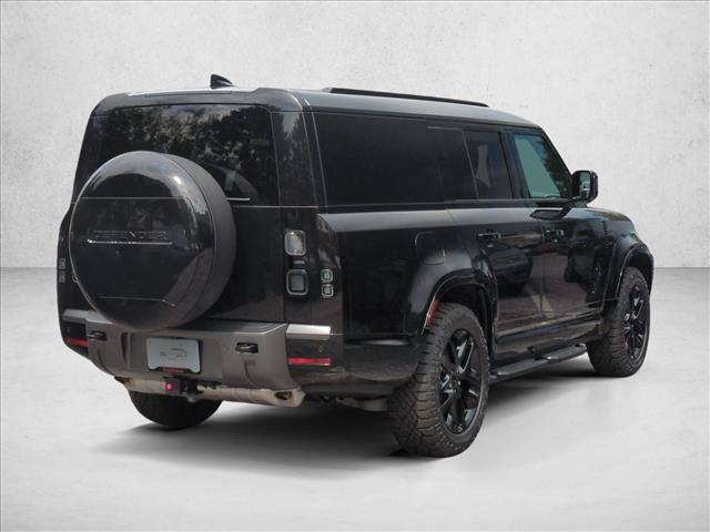 2026 LAND Rover DEFENDER P400 OUTBOUND thumbnail 4