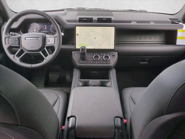 2026 LAND Rover DEFENDER P400 OUTBOUND thumbnail 15