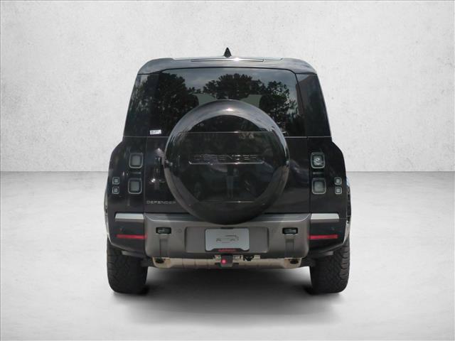 2026 LAND Rover DEFENDER P400 OUTBOUND thumbnail 5
