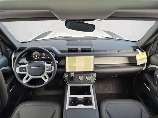 2026 LAND Rover DEFENDER P300 S — миниатюра 22