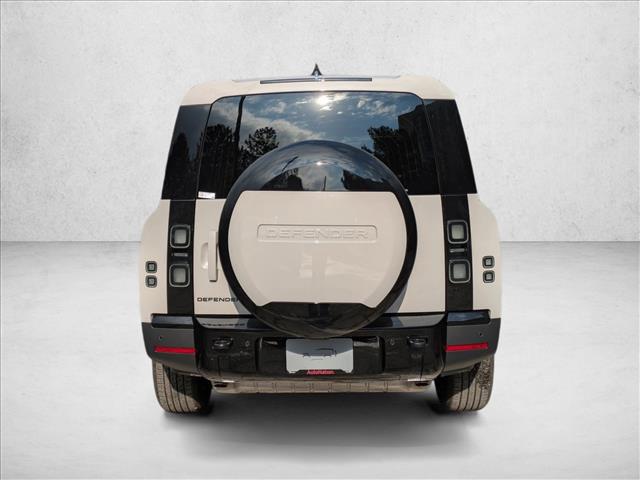 صورة 8 لـ 2026 LAND Rover DEFENDER P300 S